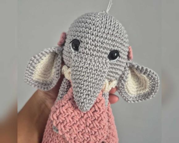 Naninha Elefante Amigurumi