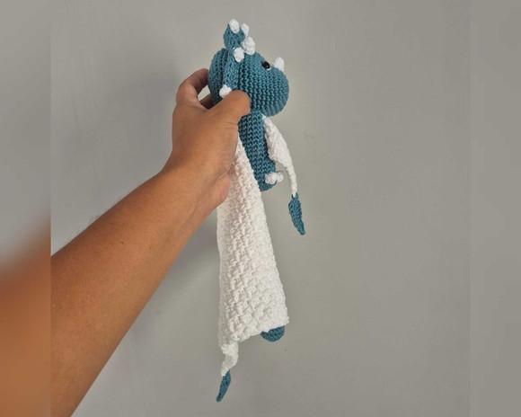 Naninha Dinossauro Triceratops Amigurumi