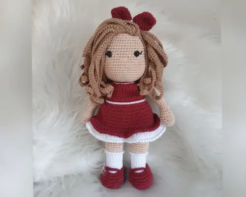 Boneca Bia Amigurumi