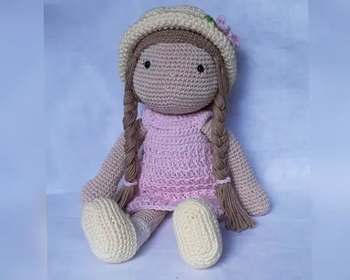 Boneca Helena Amigurumi