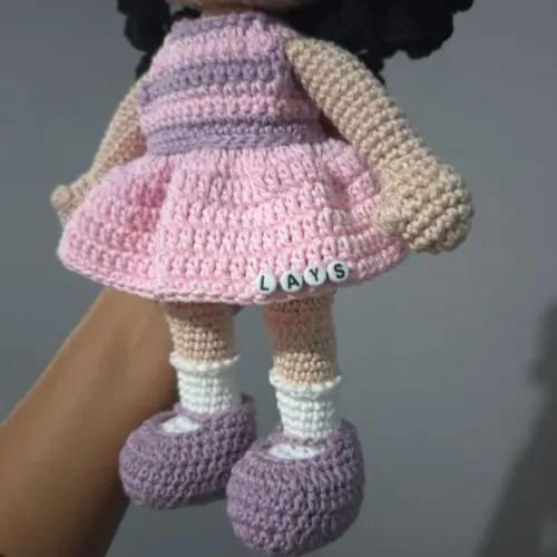 Boneca Laís Amigurumi – Crochê Artesanal Exclusivo
