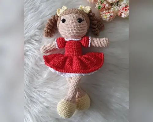 Boneca Mirna Amigurumi