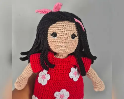 Boneca Personalizada Amigurumi – Crochê Artesanal Exclusivo
