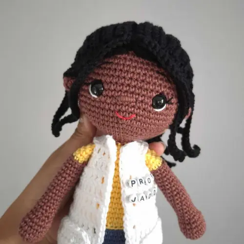 Boneca Professora Amigurumi