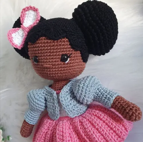 Boneca Zoe Amigurumi – Crochê Artesanal Exclusivo