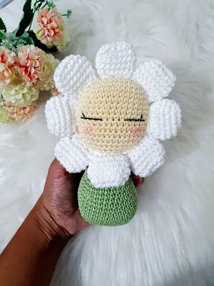 Chocalho Flor Margarida Amigurumi