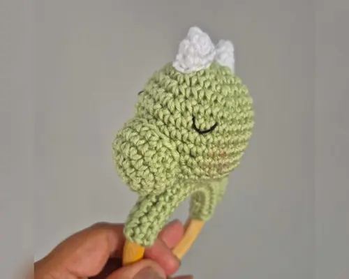 Chocalho Dinossauro Amigurumi