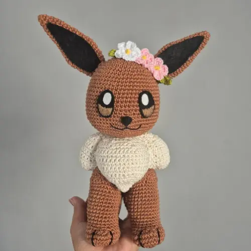 Eevee Pokémon Amigurumi – Crochê Artesanal Exclusivo