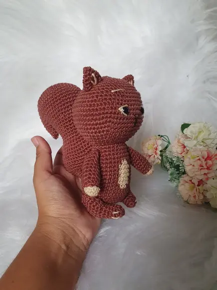 Esquilo Amigurumi – Crochê Artesanal Exclusivo