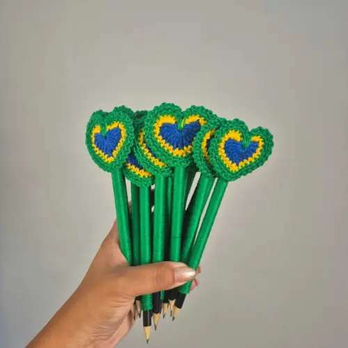 Lápis Personalizados Coração de Crochê
