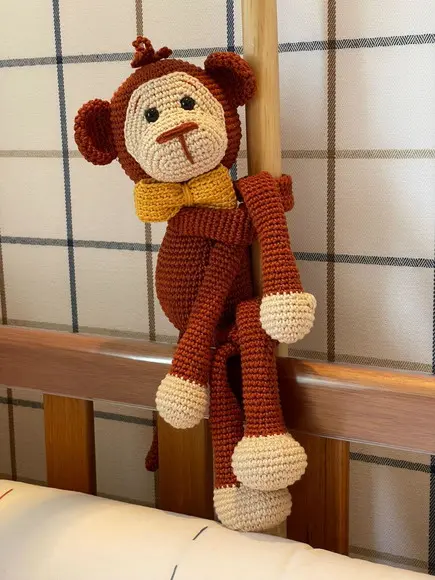 Macaco Abraça Cortina