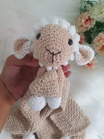 Naninha Ovelha Amigurumi