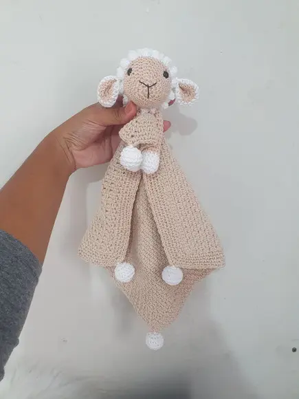 Naninha Ovelha Amigurumi