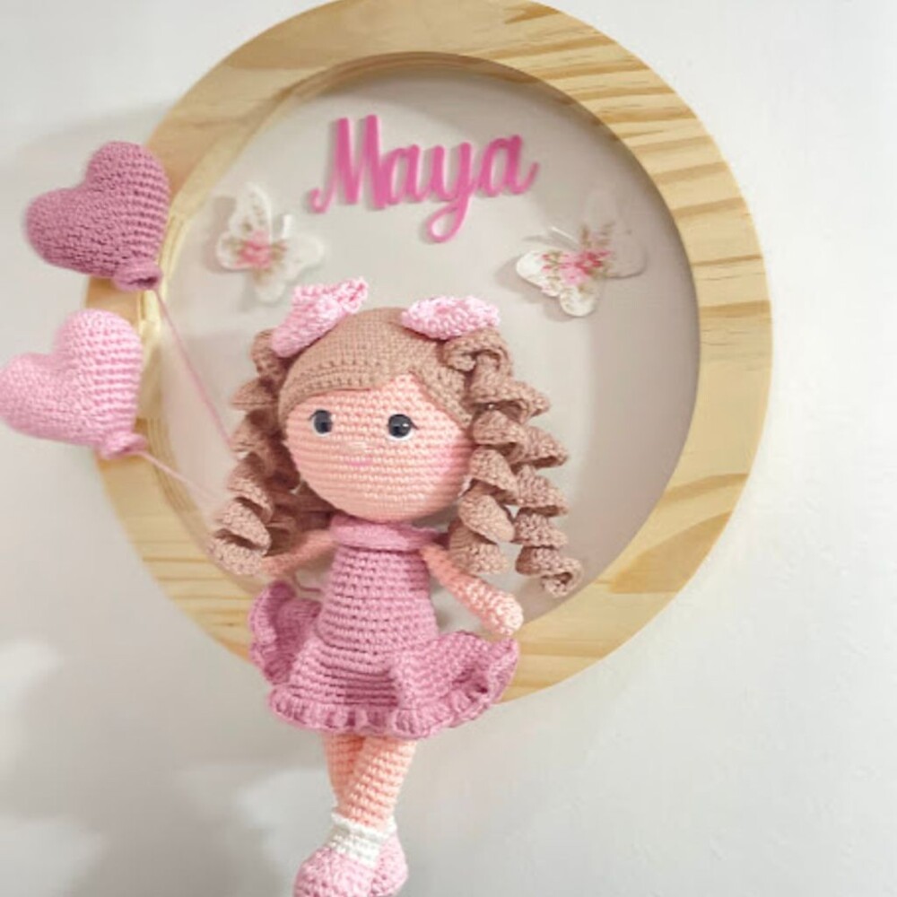 Porta-Maternidade Boneca Amigurumi e Balões