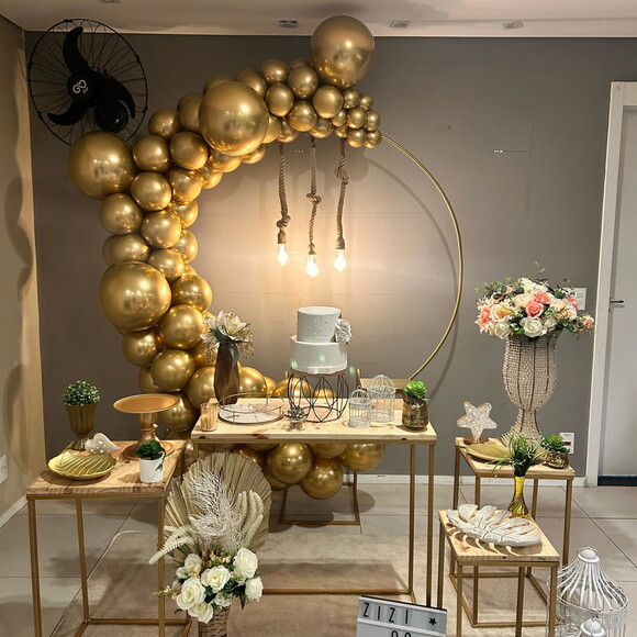 Mesa de Decoração 15 Anos/ Dourada/ Rosé - Aluguel