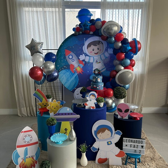 Mesa de Decoração Astronauta - Aluguel