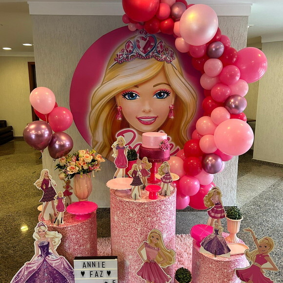 Mesa de Decoração Barbie - Aluguel