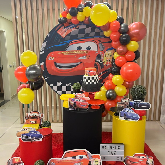 Mesa de Decoração Carros - Aluguel