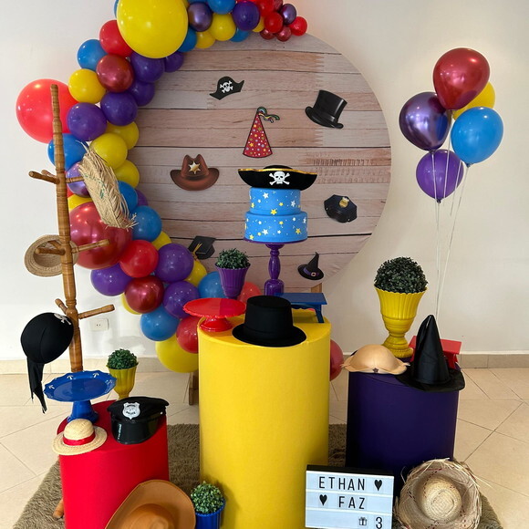 Mesa de Decoração Chapéus - Aluguel