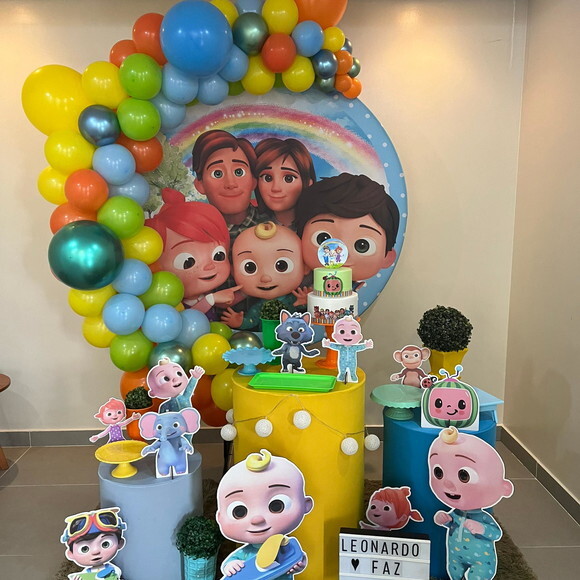 Mesa de Decoração Cocomellon - Aluguel