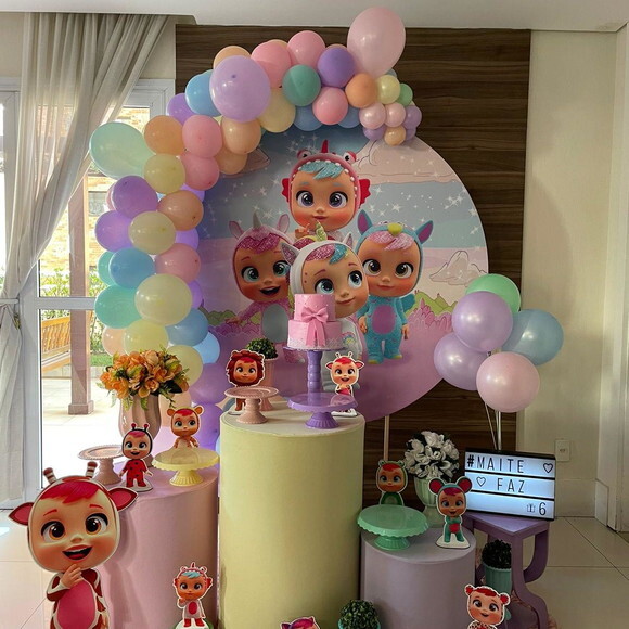 Mesa de Decoração Cry Babies - Aluguel