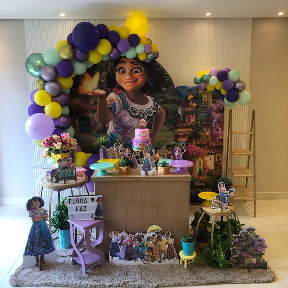 Mesa de Decoração Encanto - Aluguel