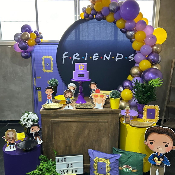 Mesa de Decoração Friends - Aluguel