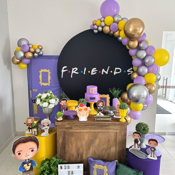 Mesa de Decoração Friends - Aluguel