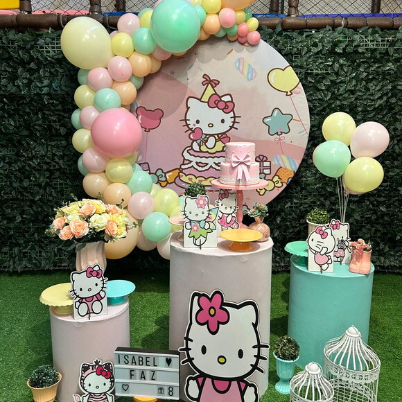 Mesa de Decoração Hello Kitty/ My Melody - Aluguel