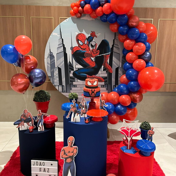 Mesa de Decoração Homem Aranha - Aluguel