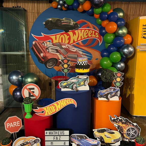 Mesa de Decoração Hotwheels - Aluguel