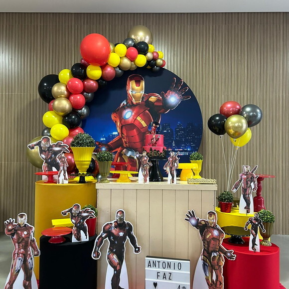 Mesa de Decoração Homem de Ferro - Aluguel