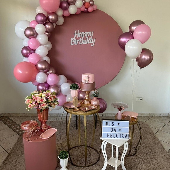 Mesa de Decoração Idade Adulto- Rosé e Rosa - Aluguel