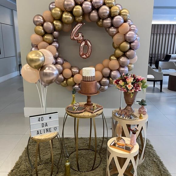 Mesa de Decoração Idade Adulto- Rose Gold - Aluguel