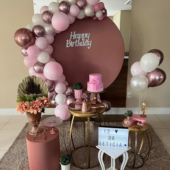 Mesa de Decoração Idade Adulto- Rosé e Rosa - Aluguel