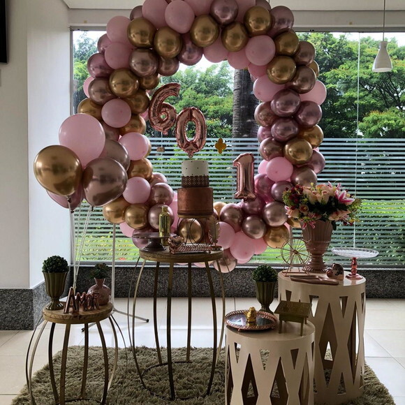 Mesa de Decoração Idade Adulto- Rose Gold - Aluguel