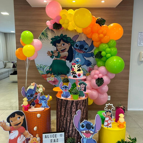 Mesa de Decoração Lillo e Stitch - Aluguel