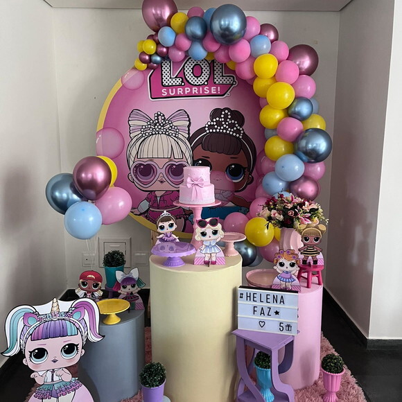 Mesa de Decoração Lol - Aluguel