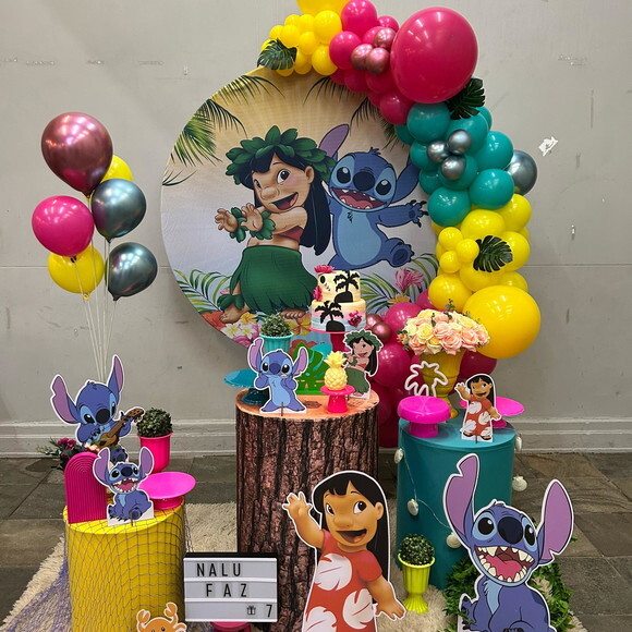 Mesa de Decoração Lillo e Stitch - Aluguel