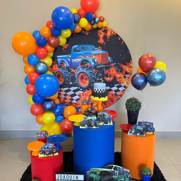 Mesa de Decoração Monster Truck/ Hotwheels - Aluguel