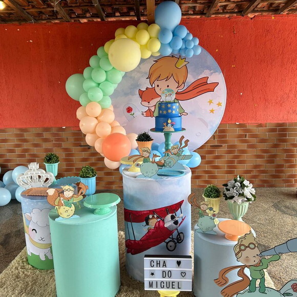 Mesa de Decoração Pequeno Príncipe - Aluguel