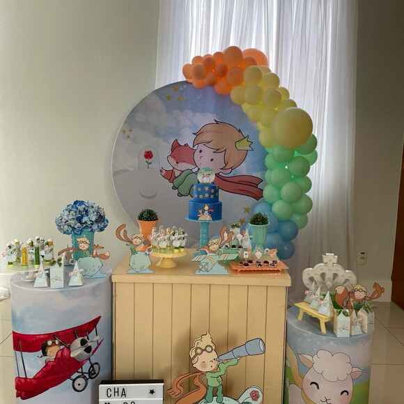 Mesa de Decoração Pequeno Príncipe - Aluguel