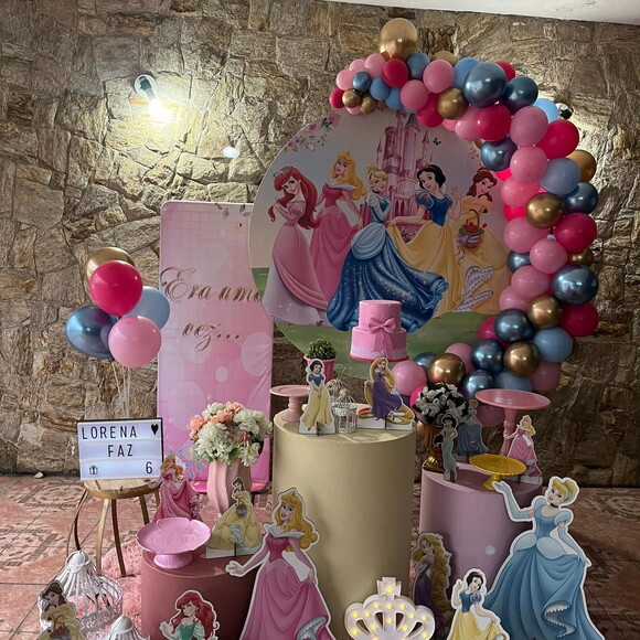 Mesa de Decoração Princesas - Aluguel