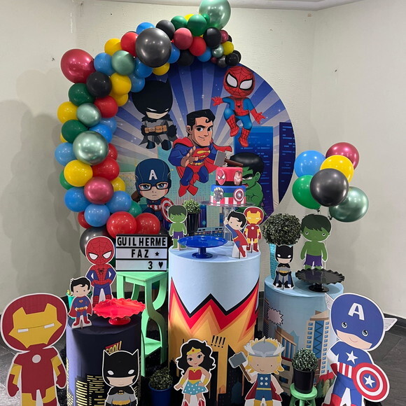 Mesa de Decoração Super Heróis Cute - Aluguel