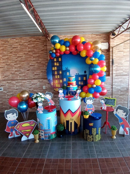 Mesa de Decoração Superman/ Super Homem Baby/cute - Aluguel