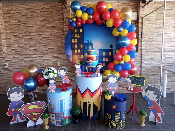 Mesa de Decoração Superman/ Super Homem Baby/cute - Aluguel