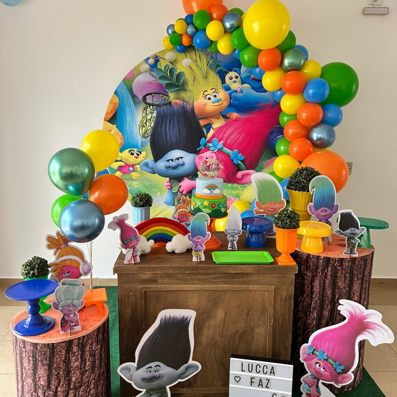 Mesa de Decoração Trolls - Aluguel