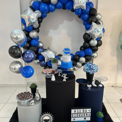 Mesa de Decoração 15 Anos- Preta, Prata e Azul - Aluguel