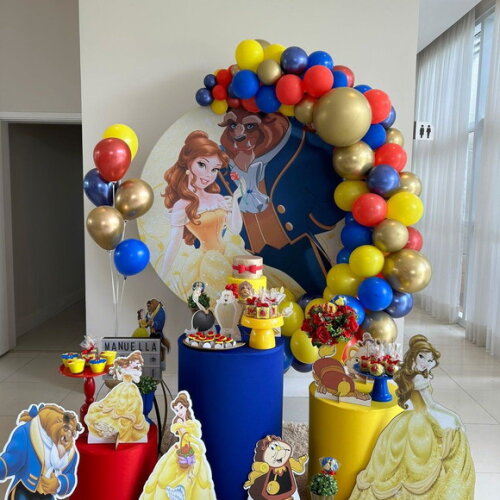 Mesa de Decoração a Bela e a Fera - Aluguel