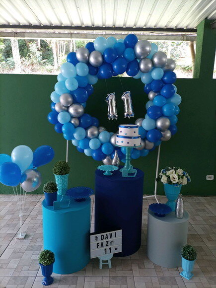 Mesa de Decoração Adulto Azul e Prata - Aluguel